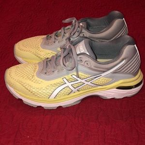 ASICS GT-2000